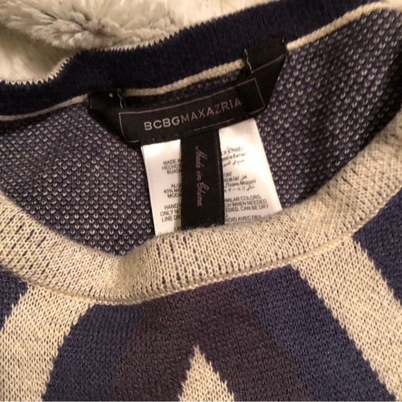 BCBG Malina sweater dress size M - Picture 4 of 8